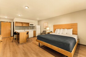 LivAway Suites Seattle - Renton, WA