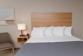 Livaway Suites Tri-Cities - Richland