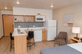 Livaway Suites Tri-Cities - Richland