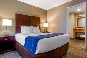Comfort Inn & Suites Sea-Tac Airport