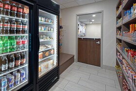 Holiday Inn Express & Suites Seattle-Sea-Tac Airport