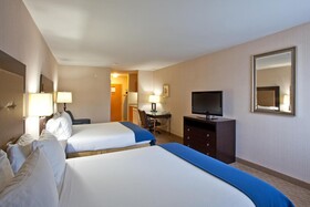 Holiday Inn Express & Suites Seattle-Sea-Tac Airport
