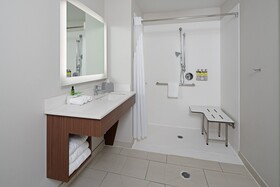 Holiday Inn Express & Suites Seattle-Sea-Tac Airport