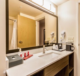 SureStay Plus Hotel by Best Western SeaTac Airport