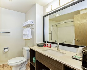 SureStay Plus Hotel by Best Western SeaTac Airport