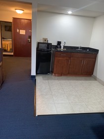 Sutton Suites Hotel