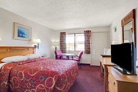 Travelodge by Wyndham Sea-Tac Airport North