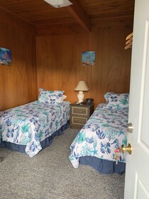 Curley's Resort & Dive Center