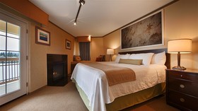 Doubletree by Hilton Silverdale