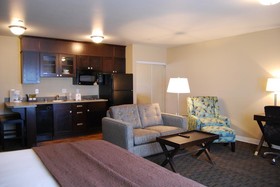 Oxford Suites Silverdale