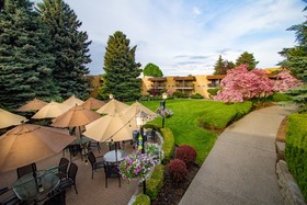 Mirabeau Park Hotel & Convention Center