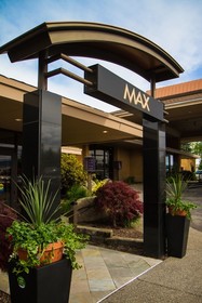 Mirabeau Park Hotel & Convention Center
