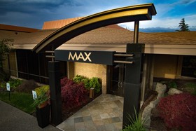 Mirabeau Park Hotel & Convention Center
