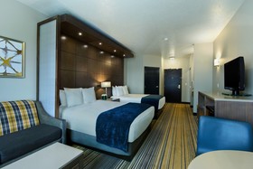 Oxford Suites Spokane