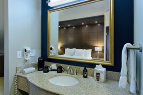 Oxford Suites Spokane