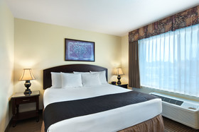 Oxford Suites Spokane Valley