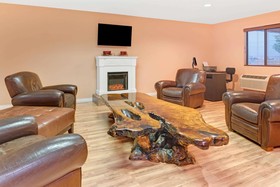 Super 8 by Wyndham Spokane/West