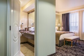 Davenport Hotel, Autograph Collection