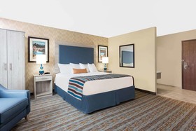SilverStone Inn & Suites