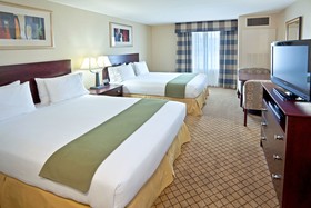 Holiday Inn Express Hotel & Suites Sumner