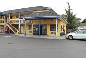 Sumner Motor Inn