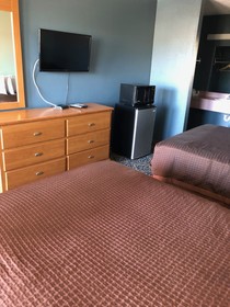 Sumner Motor Inn