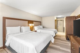 Holiday Inn Express & Suites Tacoma