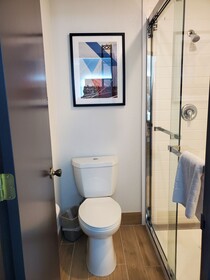 Thea Tacoma, Ascend Hotel Collection