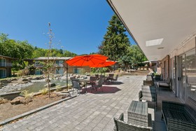 Sunrise Garden Suites