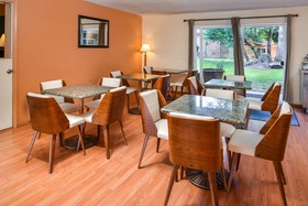 Sunrise Garden Suites