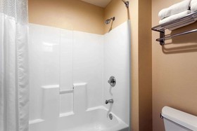 Ramada by Wyndham Seatac Airport North