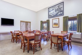 Super 8 by Wyndham Union Gap Yakima Area