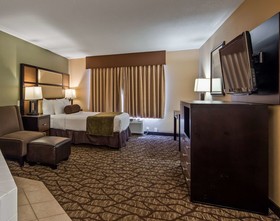 Best Western Plus Vancouver Mall Dr. Hotel & Suites