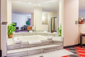 Comfort Suites Vancouver