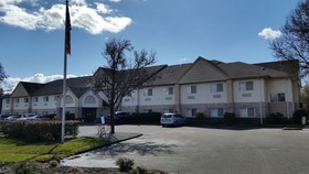 Days Inn & Suites by Wyndham Vancouver
