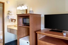 Super 8 by Wyndham Vancouver East