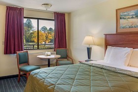 Super 8 by Wyndham Vancouver East