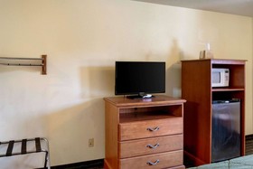 Super 8 by Wyndham Vancouver East