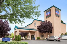 Howard Johnson by Wyndham Vancouver Hotel & Suites