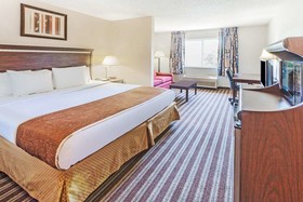 Quality Inn & Suites Vancouver North