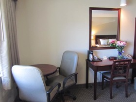 Red Lion Inn & Suites Vancouver