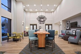 Hampton Inn & Suites-Seattle Woodinville WA