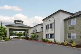 Best Western Woodland Inn