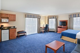 La Quinta Inn & Suites by Wyndham Yakima Downtown