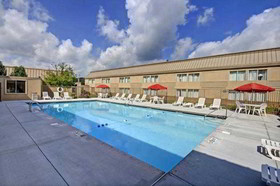 Best Western Plus Bridgeport Inn