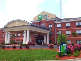 Holiday Inn Express Hotel & Suites Bridgeport