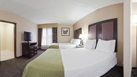 Holiday Inn Express Hotel & Suites Charleston - Southridge