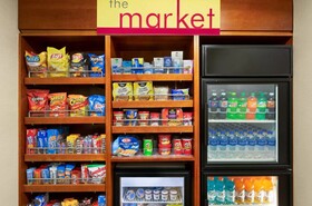 Luxor Inn & Suites, a Travelodge by Wyndham