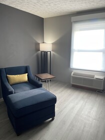 Luxor Inn & Suites, a Travelodge by Wyndham