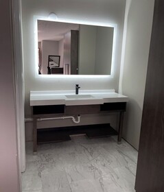 Luxor Inn & Suites, a Travelodge by Wyndham